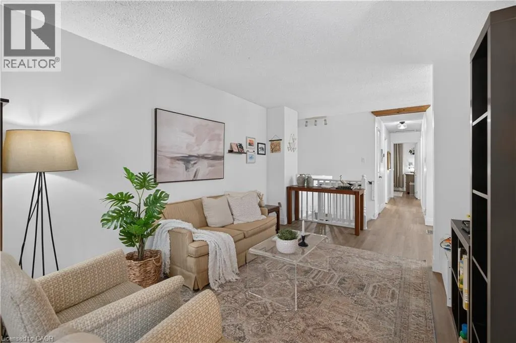 38 SOUTHGLEN Road
