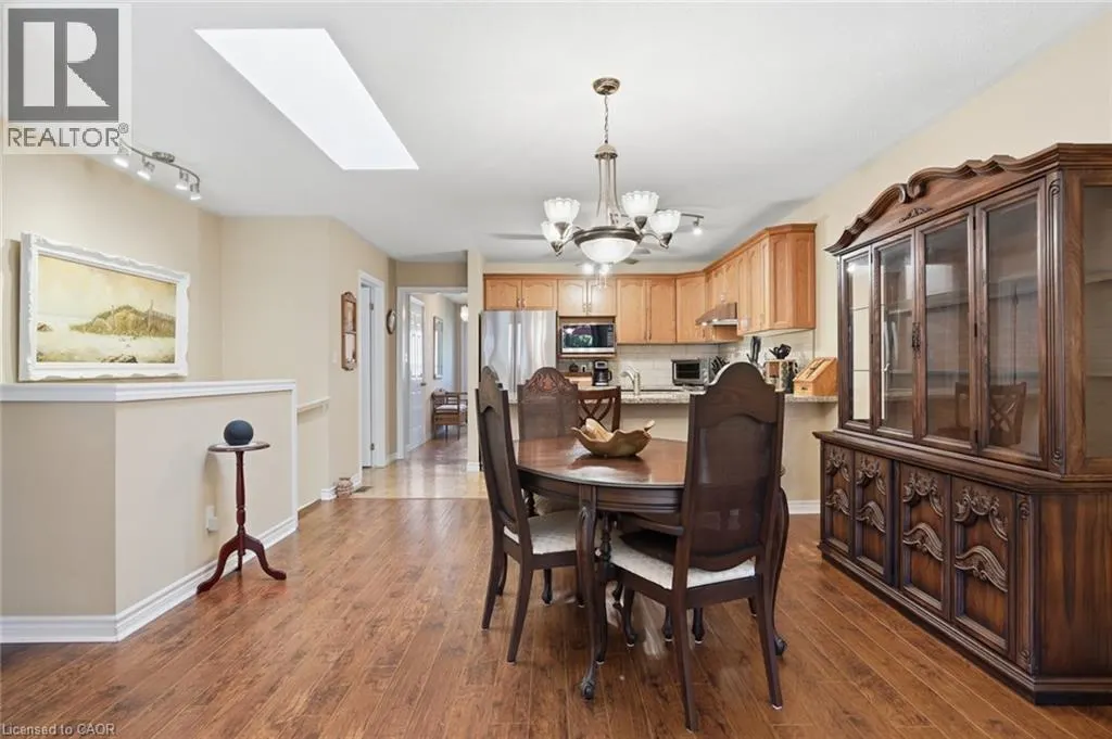9 KINSMAN Court S