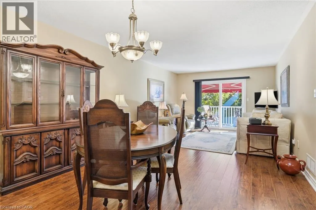 9 KINSMAN Court S