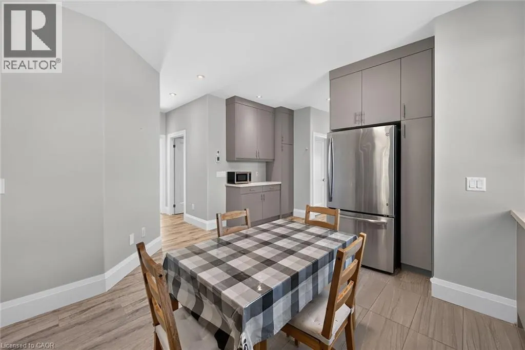 41 ELEANOR Avenue