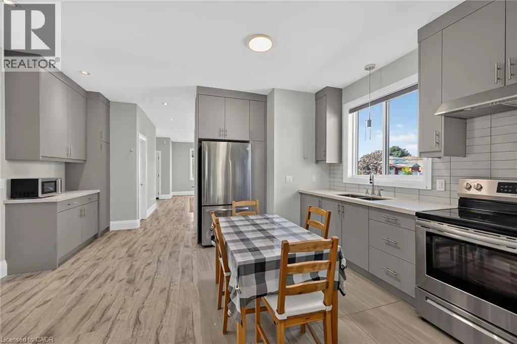 41 ELEANOR Avenue