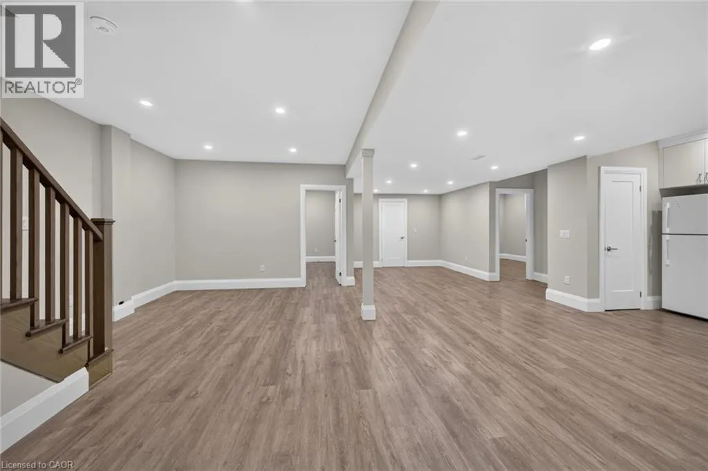 41 ELEANOR Avenue
