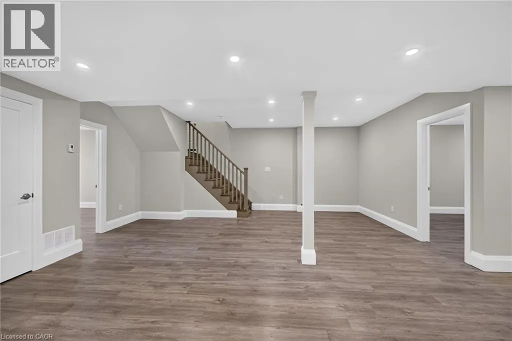 41 ELEANOR Avenue