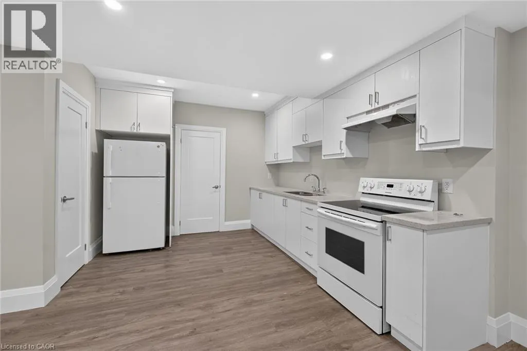 41 ELEANOR Avenue