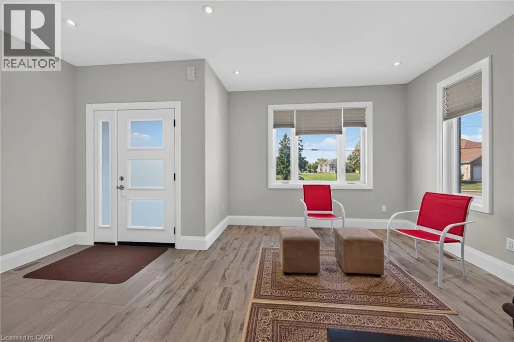 41 ELEANOR Avenue