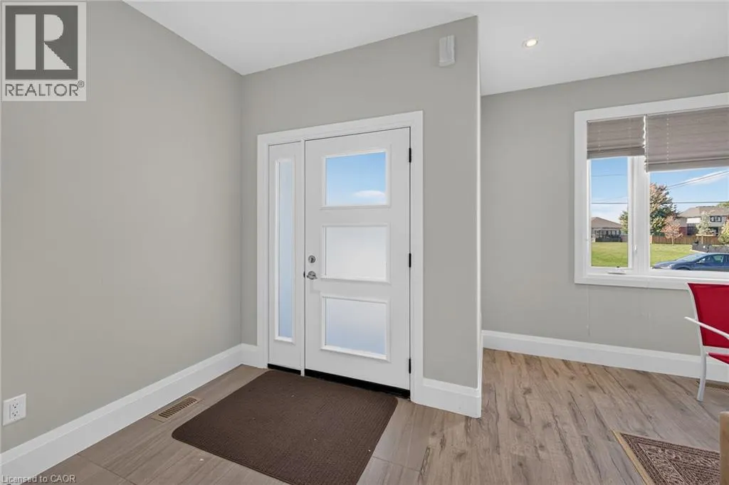 41 ELEANOR Avenue