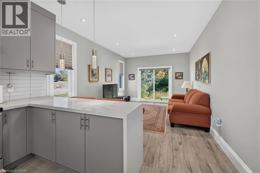 41 ELEANOR Avenue