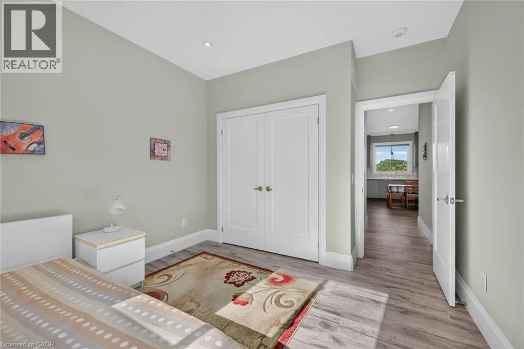 41 ELEANOR Avenue