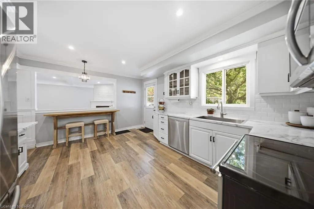 25 CEDARLAND Drive