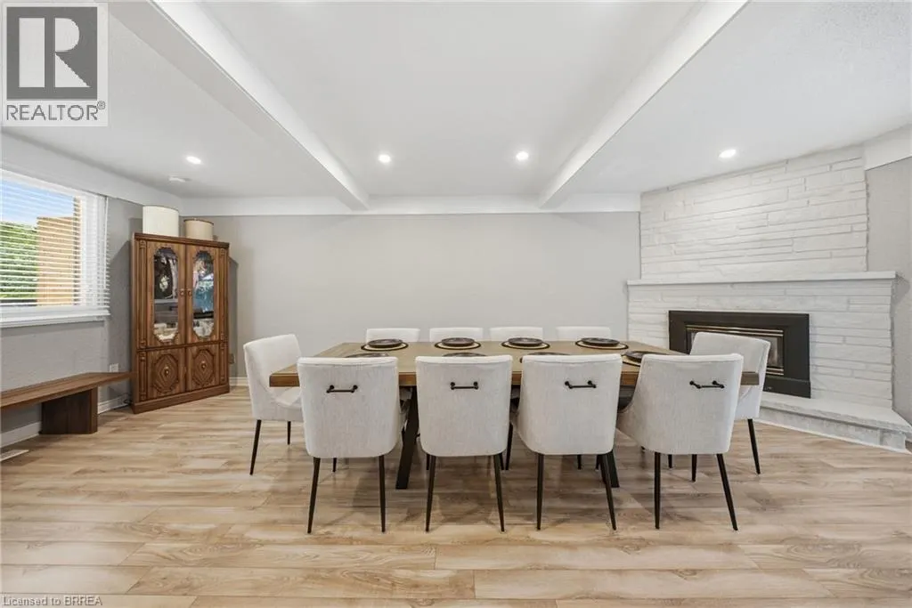 25 CEDARLAND Drive