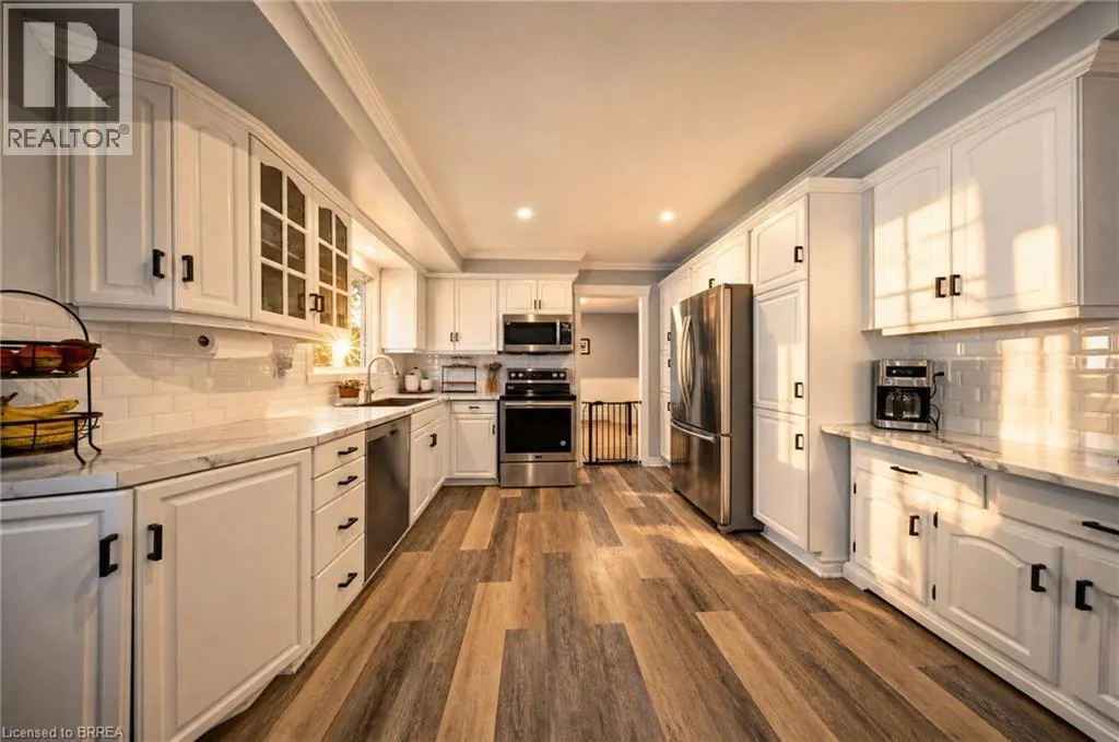 25 CEDARLAND Drive