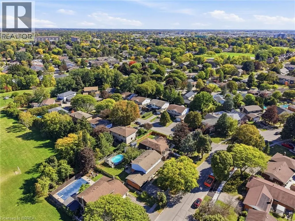 25 CEDARLAND Drive
