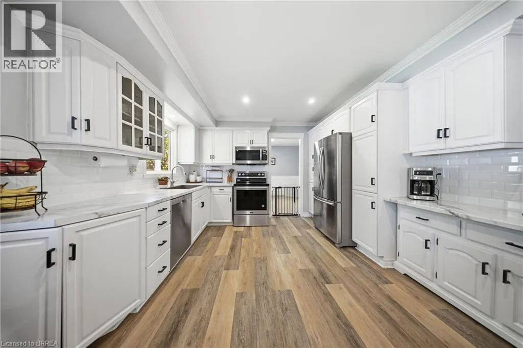 25 CEDARLAND Drive