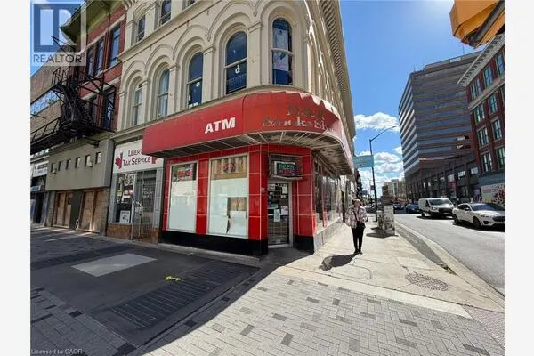 163 DUNDAS Street