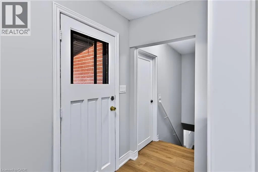 38 DEERHURST Road
