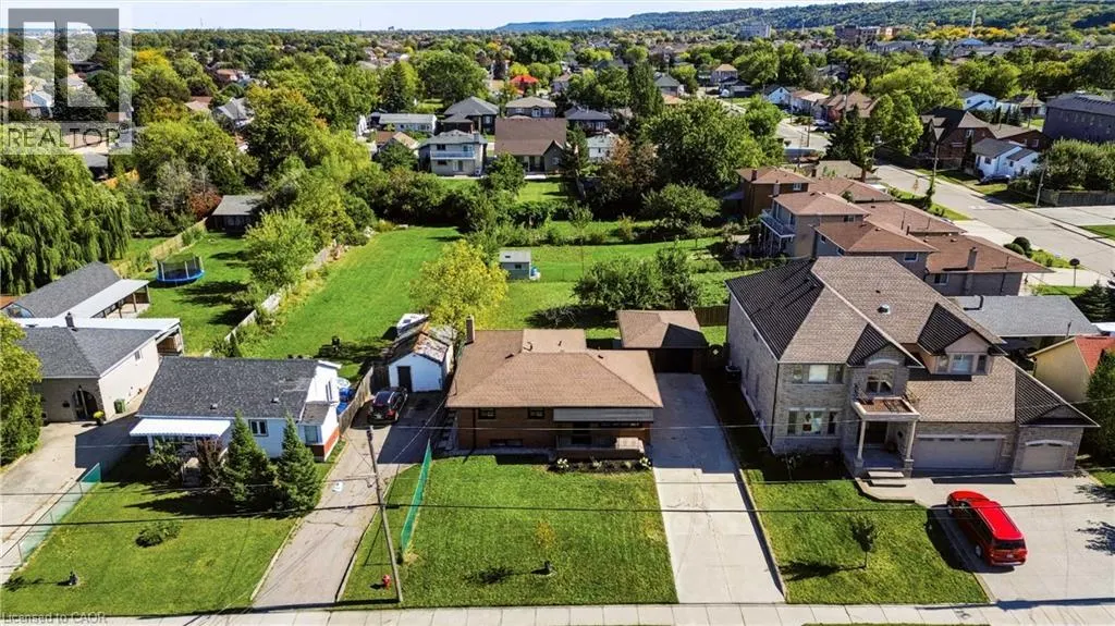 38 DEERHURST Road