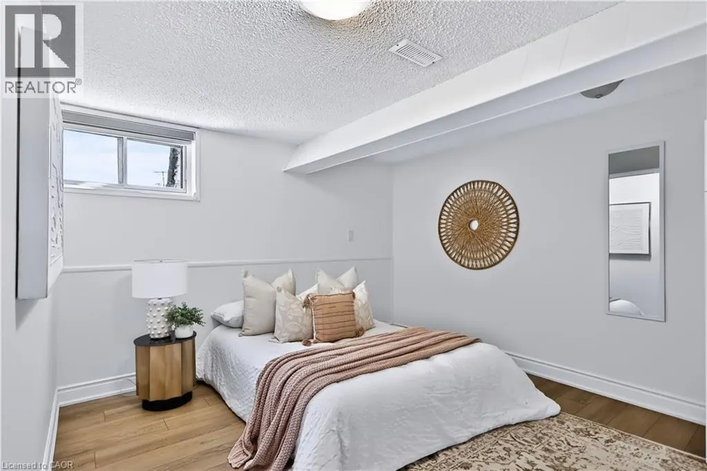 38 DEERHURST Road