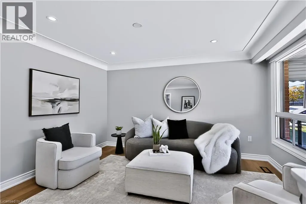 38 DEERHURST Road