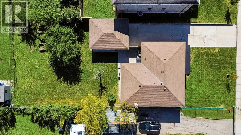 38 DEERHURST Road