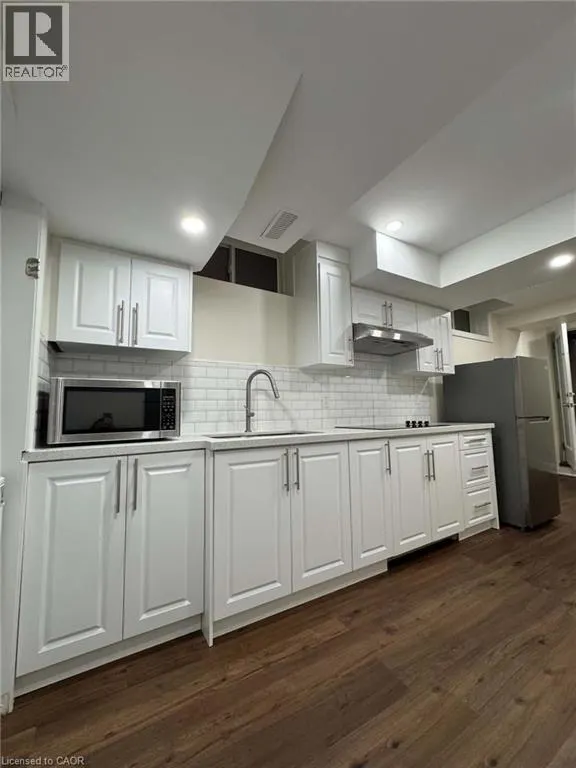44 SUGARBERRY Drive