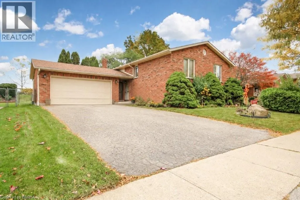 72 LYNDEN HILL Crescent