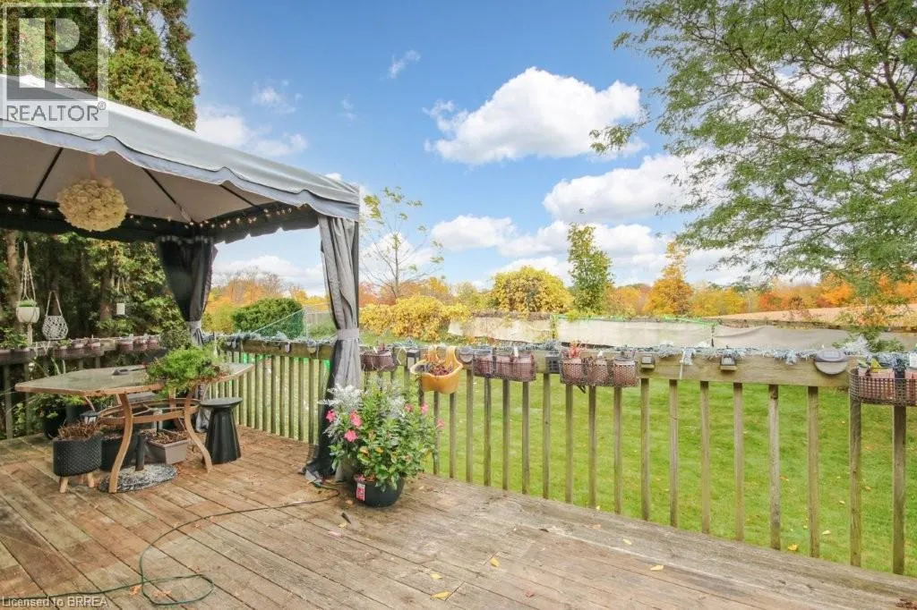 72 LYNDEN HILL Crescent