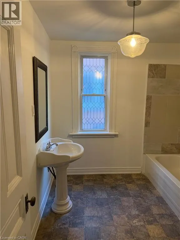 73 SHERMAN Avenue S Unit# MAIN #MAIN