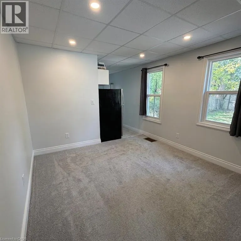 18 STIRLING Avenue N Unit# 2 #2