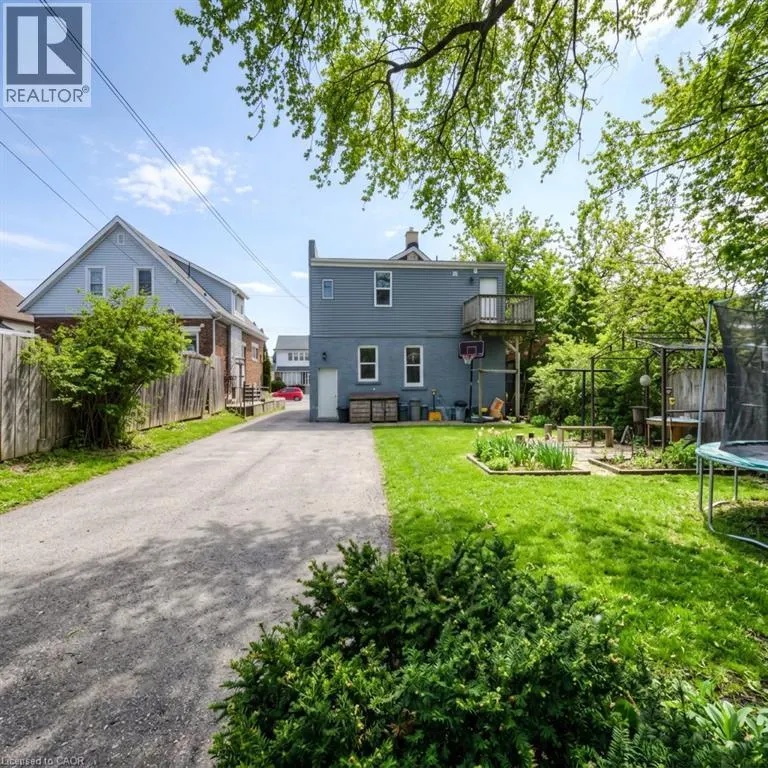 18 STIRLING Avenue N Unit# 2 #2
