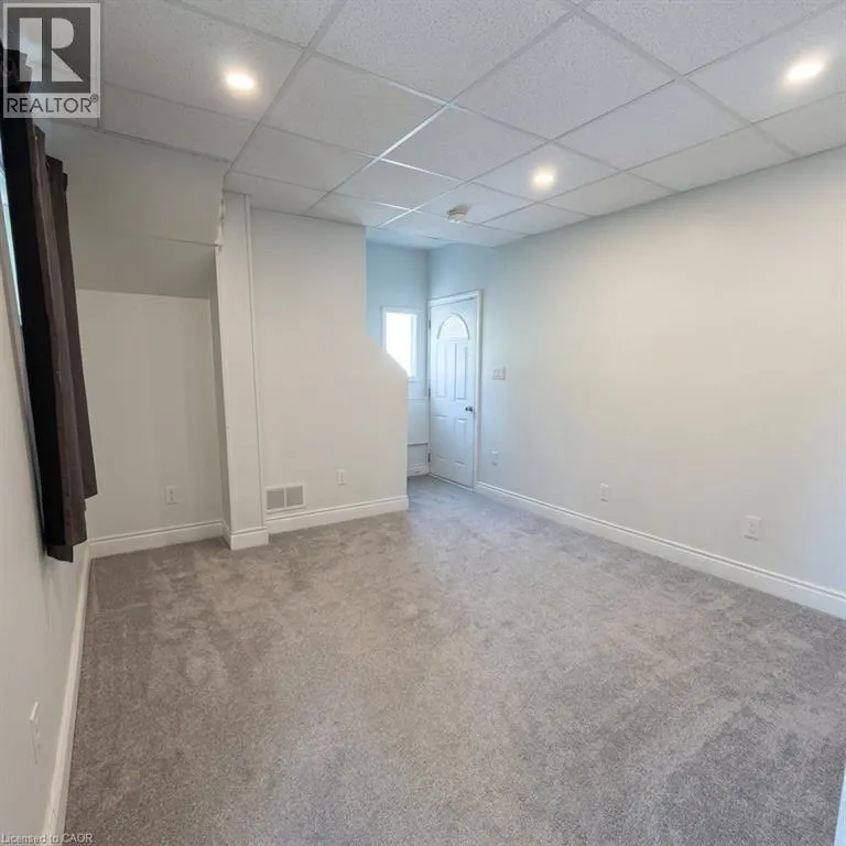 18 STIRLING Avenue N Unit# 2 #2