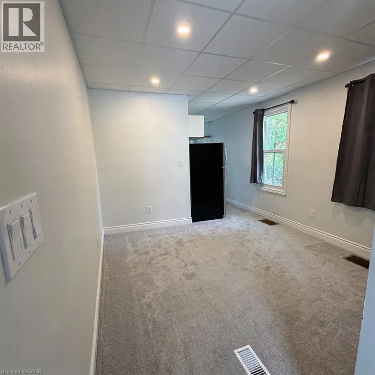 18 STIRLING Avenue N Unit# 2 #2