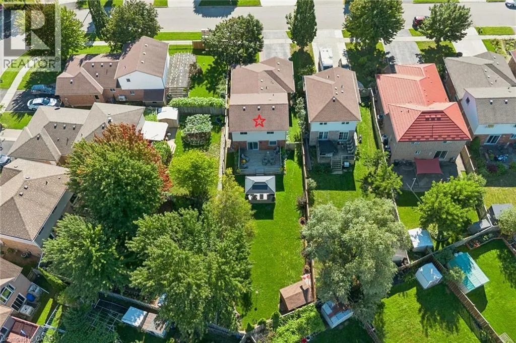 48 ABBEYWOOD Crescent