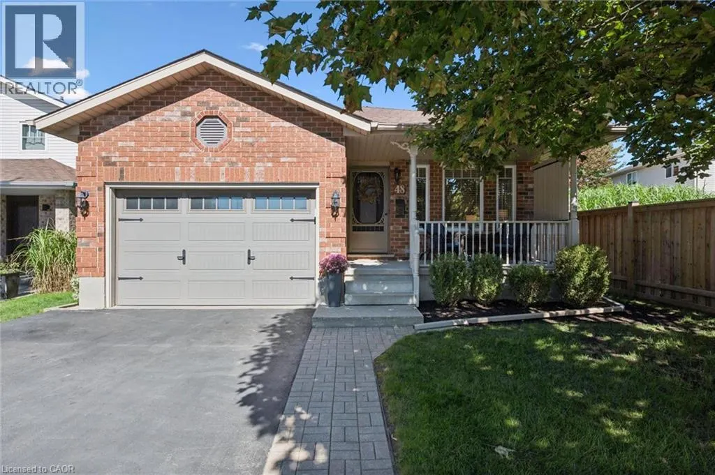 48 ABBEYWOOD Crescent