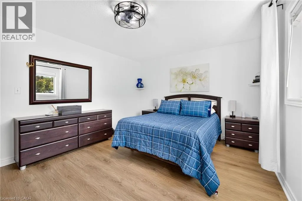 54 VINIFERA Drive