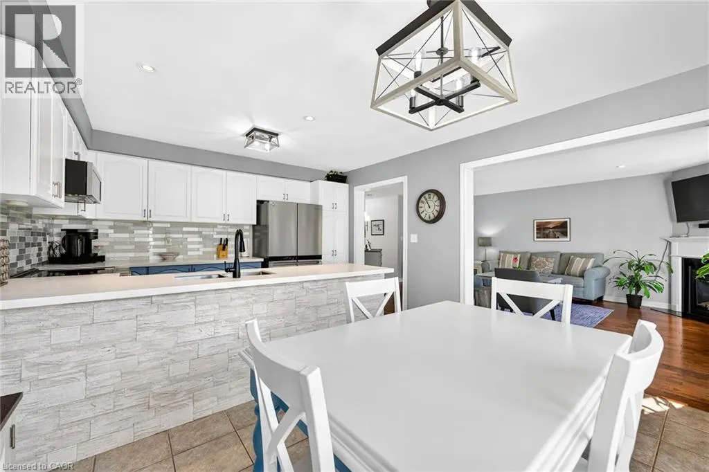 54 VINIFERA Drive