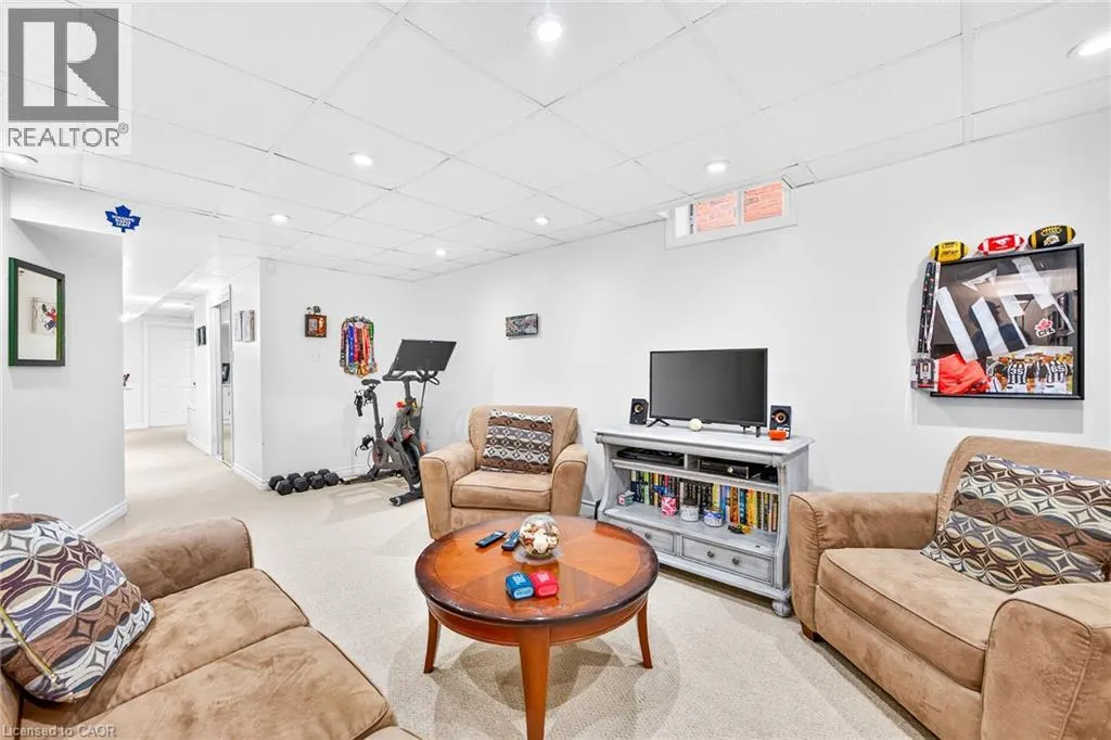 54 VINIFERA Drive