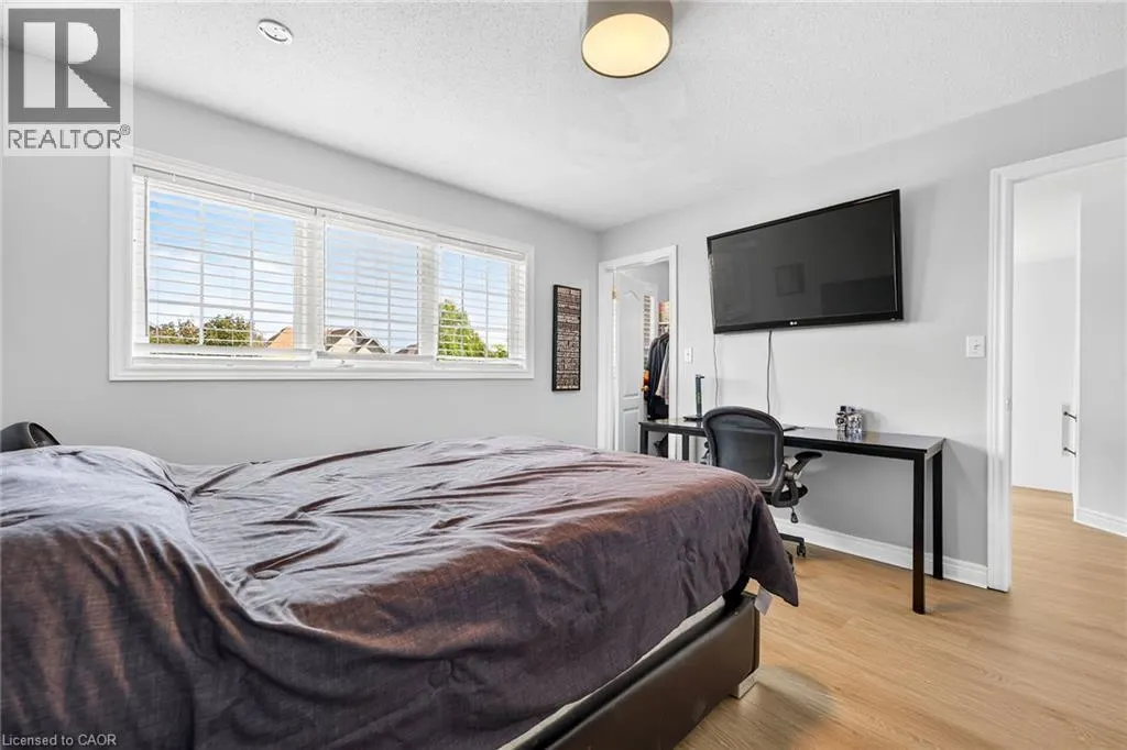 54 VINIFERA Drive