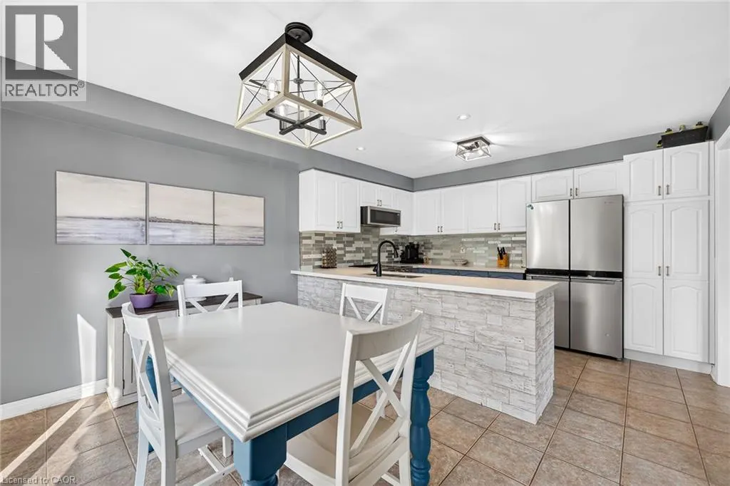 54 VINIFERA Drive