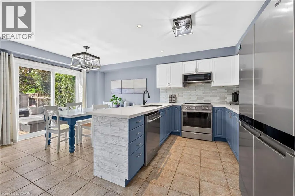 54 VINIFERA Drive