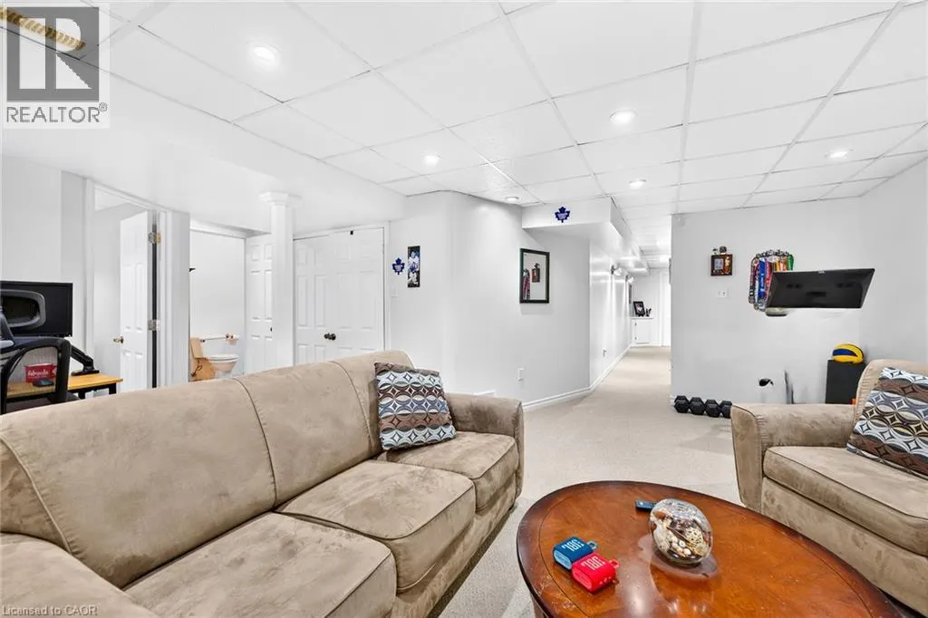 54 VINIFERA Drive