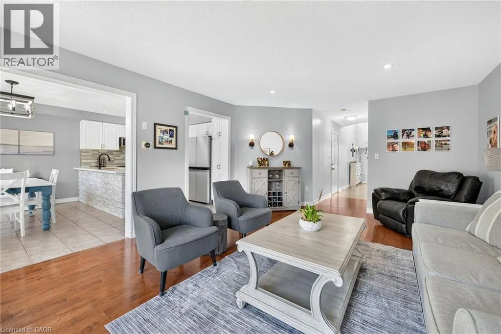 54 VINIFERA Drive