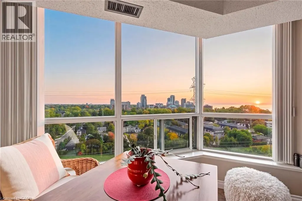 1276 MAPLE CROSSING Boulevard Unit# 1406 #1406