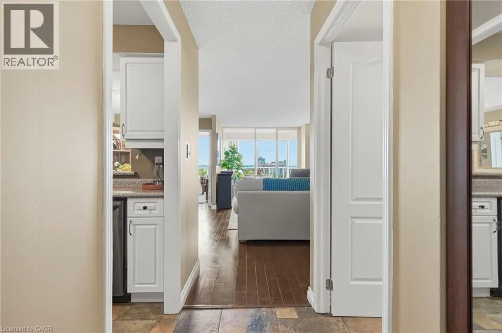 1276 MAPLE CROSSING Boulevard Unit# 1406 #1406