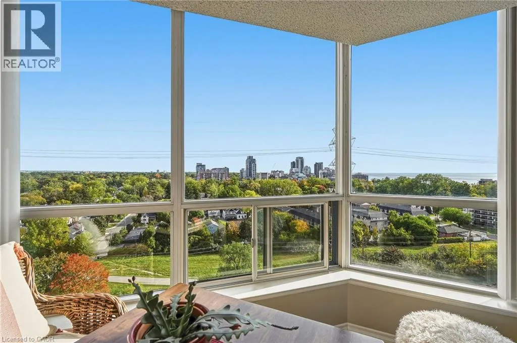 1276 MAPLE CROSSING Boulevard Unit# 1406 #1406