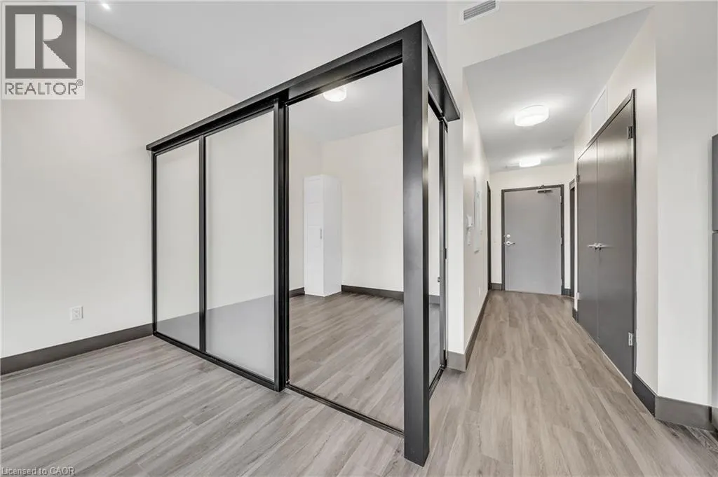 121 KING Street E Unit# 605 #605