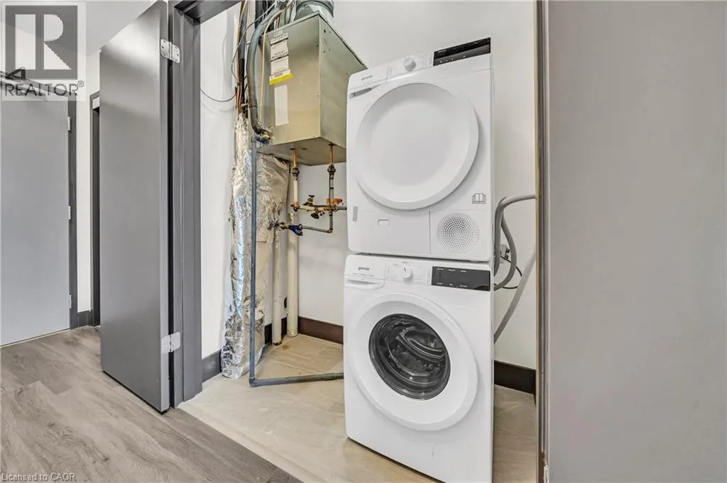 121 KING Street E Unit# 605 #605
