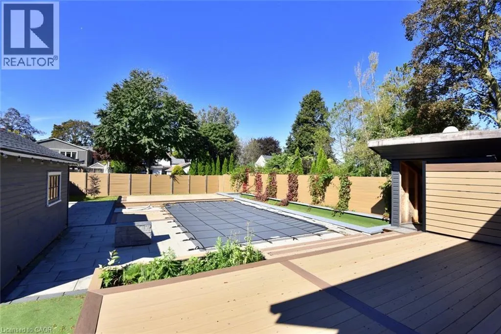 6 NELLES Boulevard