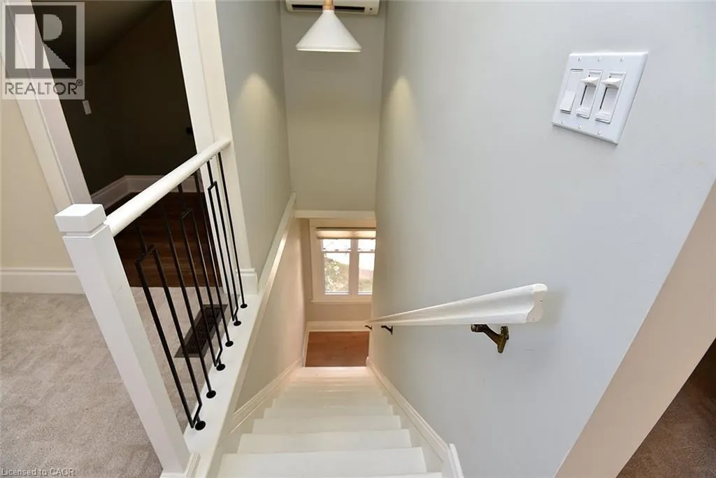 6 NELLES Boulevard