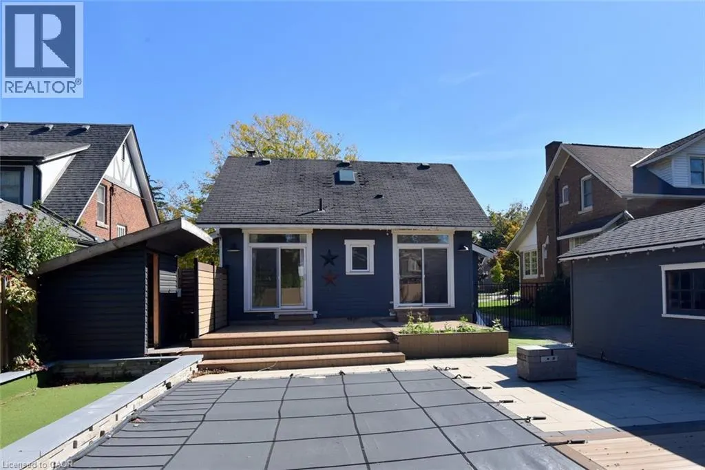 6 NELLES Boulevard