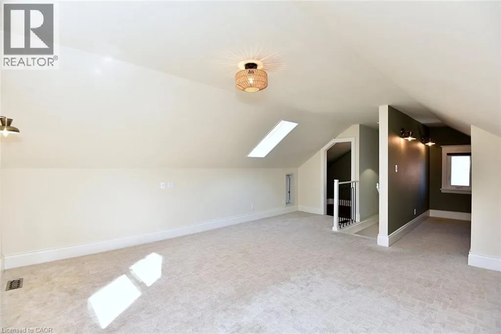 6 NELLES Boulevard
